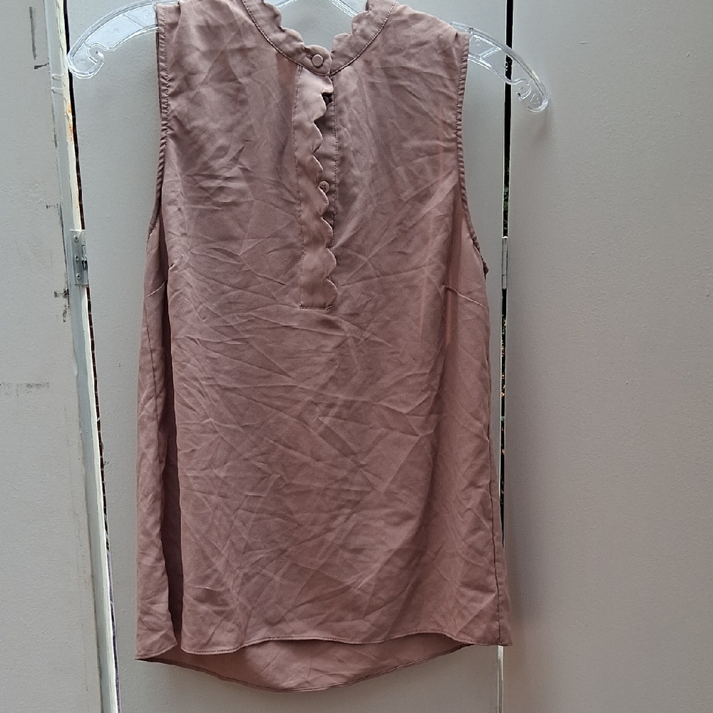 H&M Scalloped Neck Blouse in Soft Pink